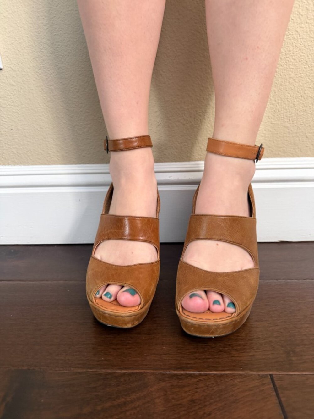 Born Crown Leather Platform Ankle Strap Buckle Sandals Heels Shoes Size 8 - Picture 6 of 14